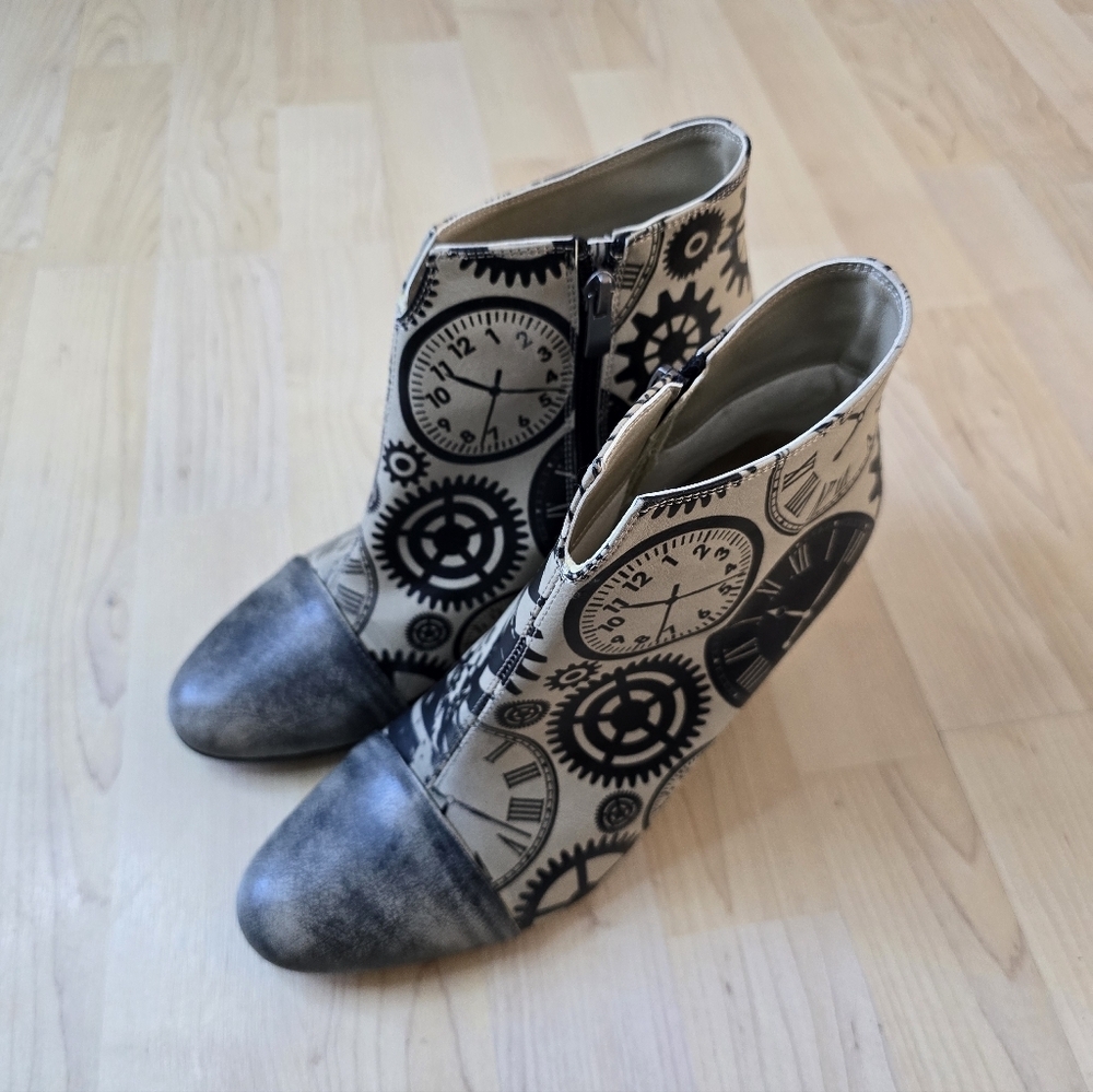 Neefs Clock Heeled Boots Size 40